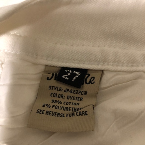 Miss Me Oyster White Camo Capri Jeans with Bling - Picture 6 of 6